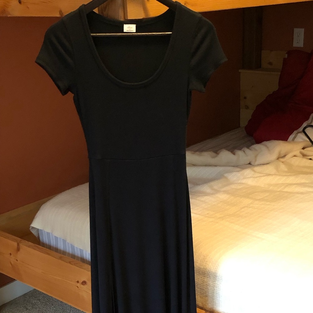 Wilfred Black Midi Dress with slit, size US S